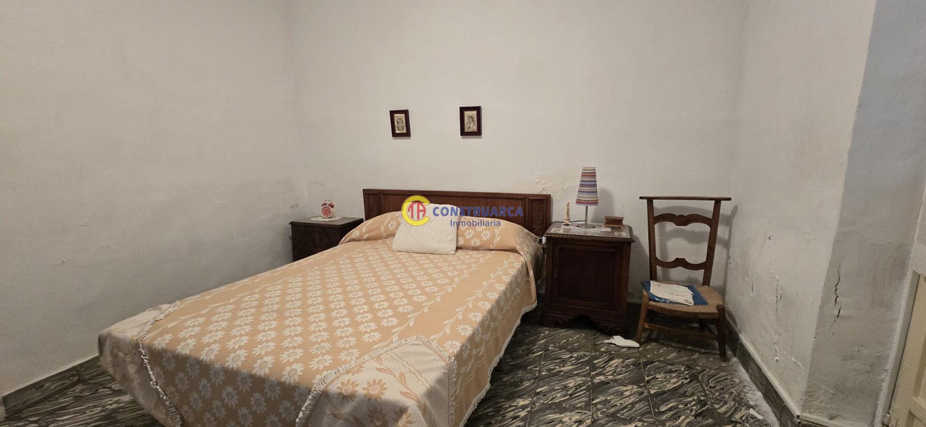 Venta de casa en Erustes