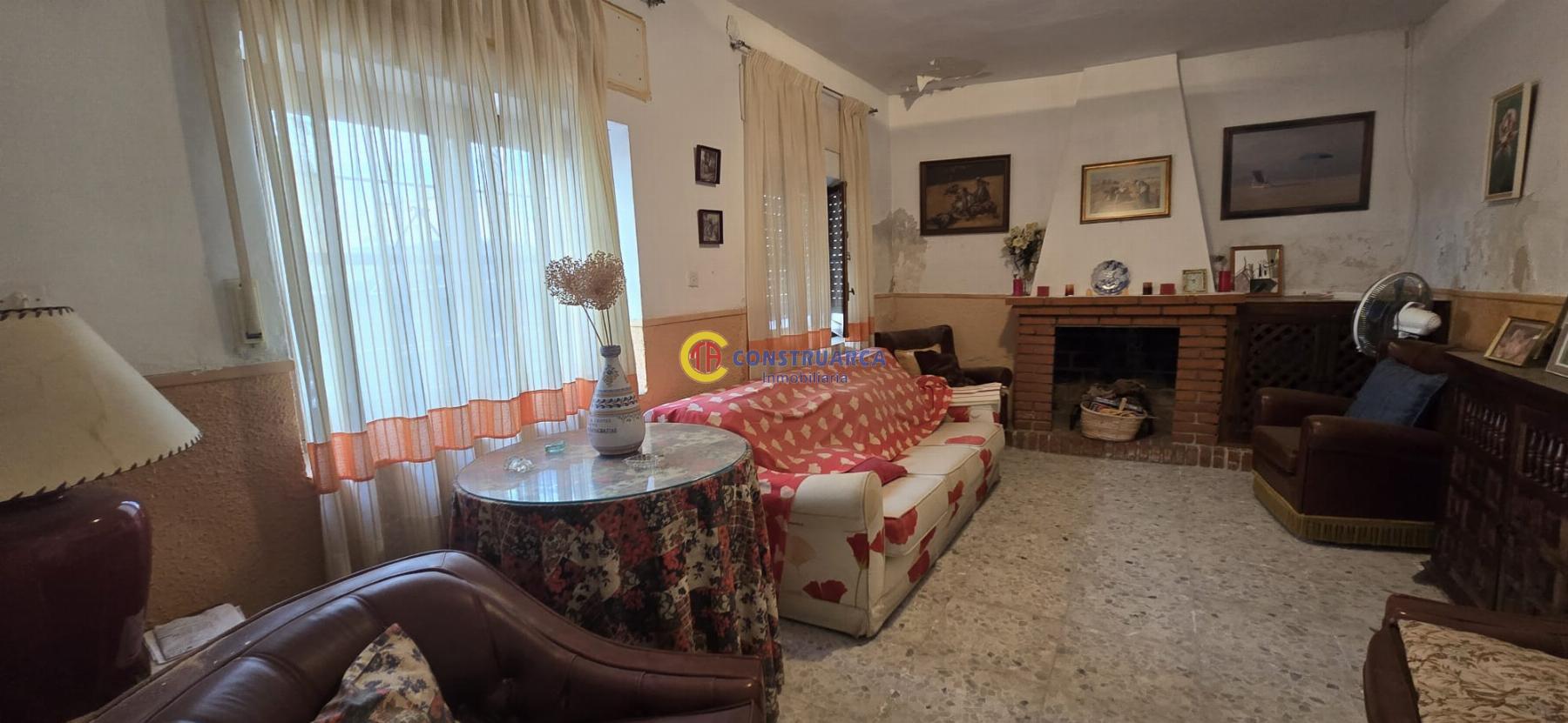 Venta de casa en Erustes