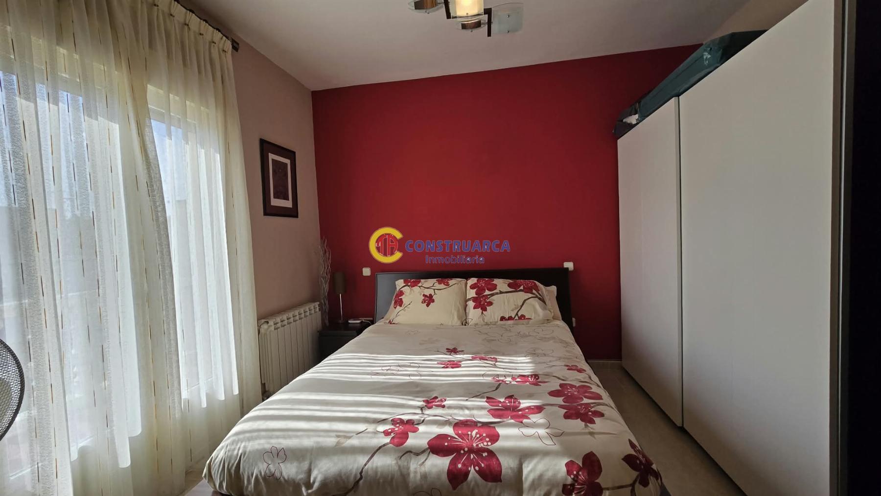 Venta de chalet en Montesclaros