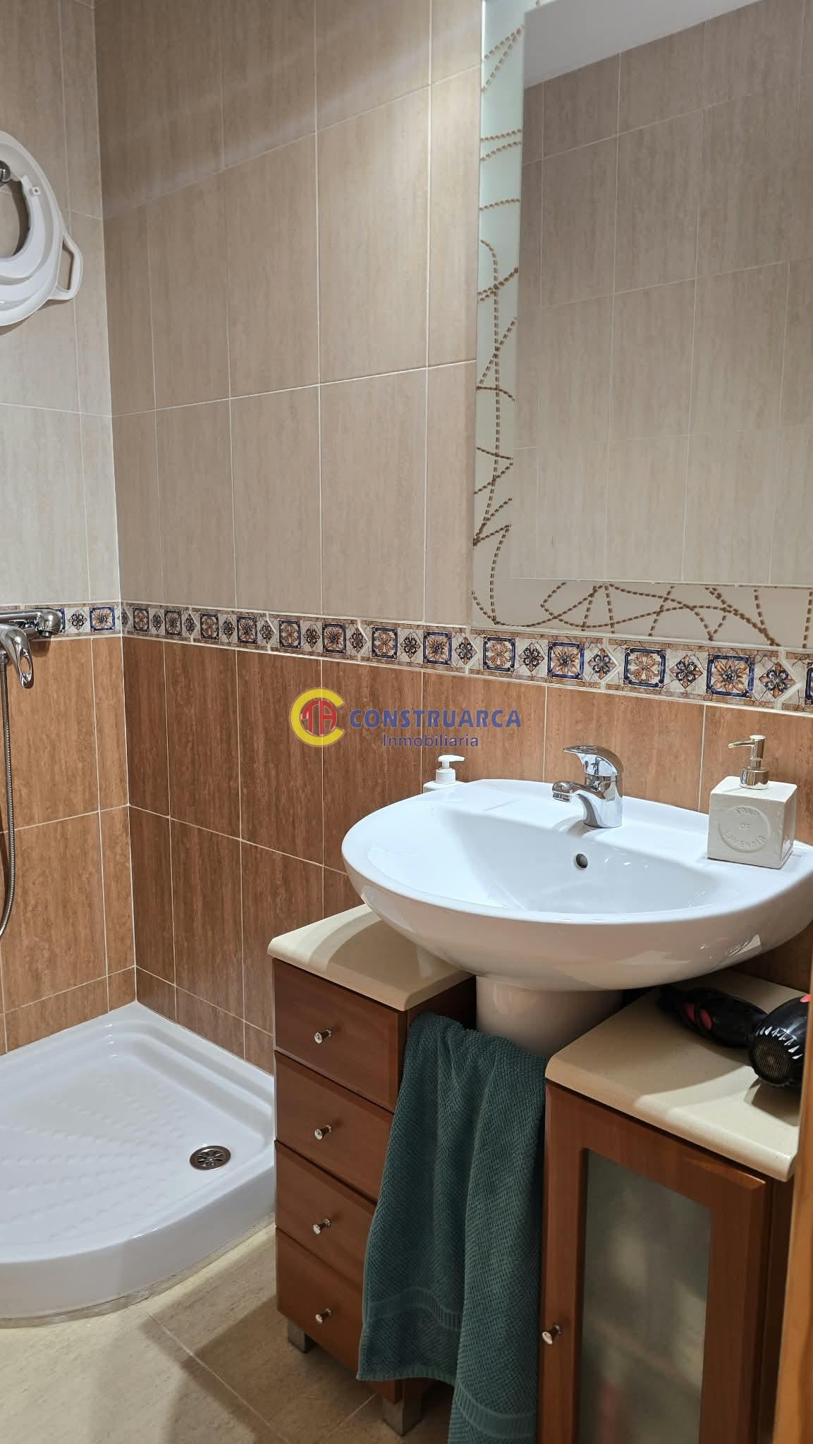 Venta de chalet en Montesclaros