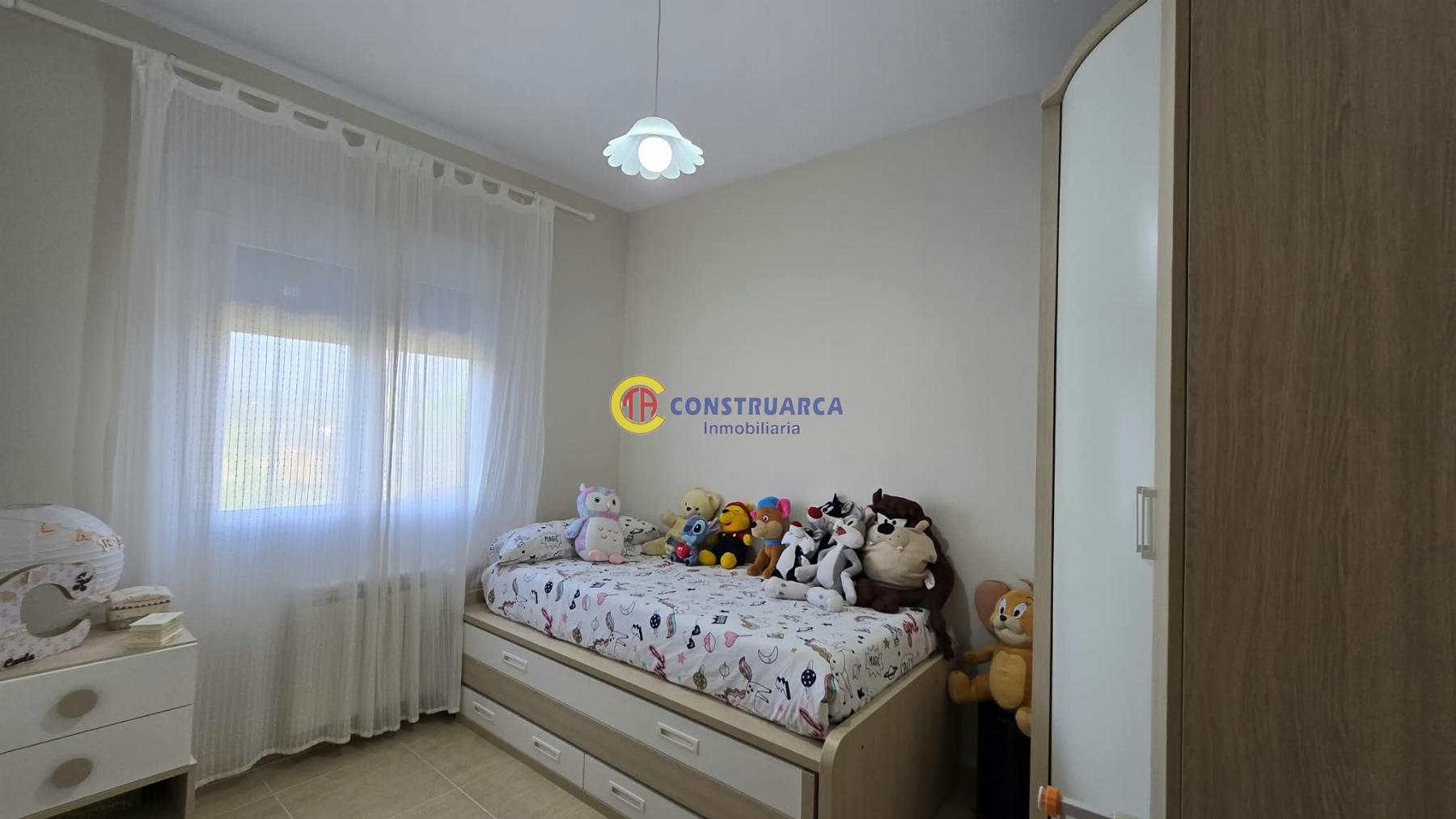 Venta de chalet en Montesclaros