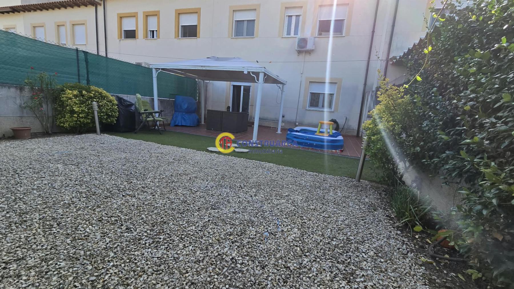 Venta de chalet en Montesclaros