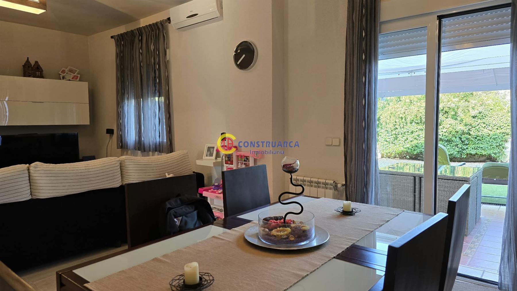 Venta de chalet en Montesclaros