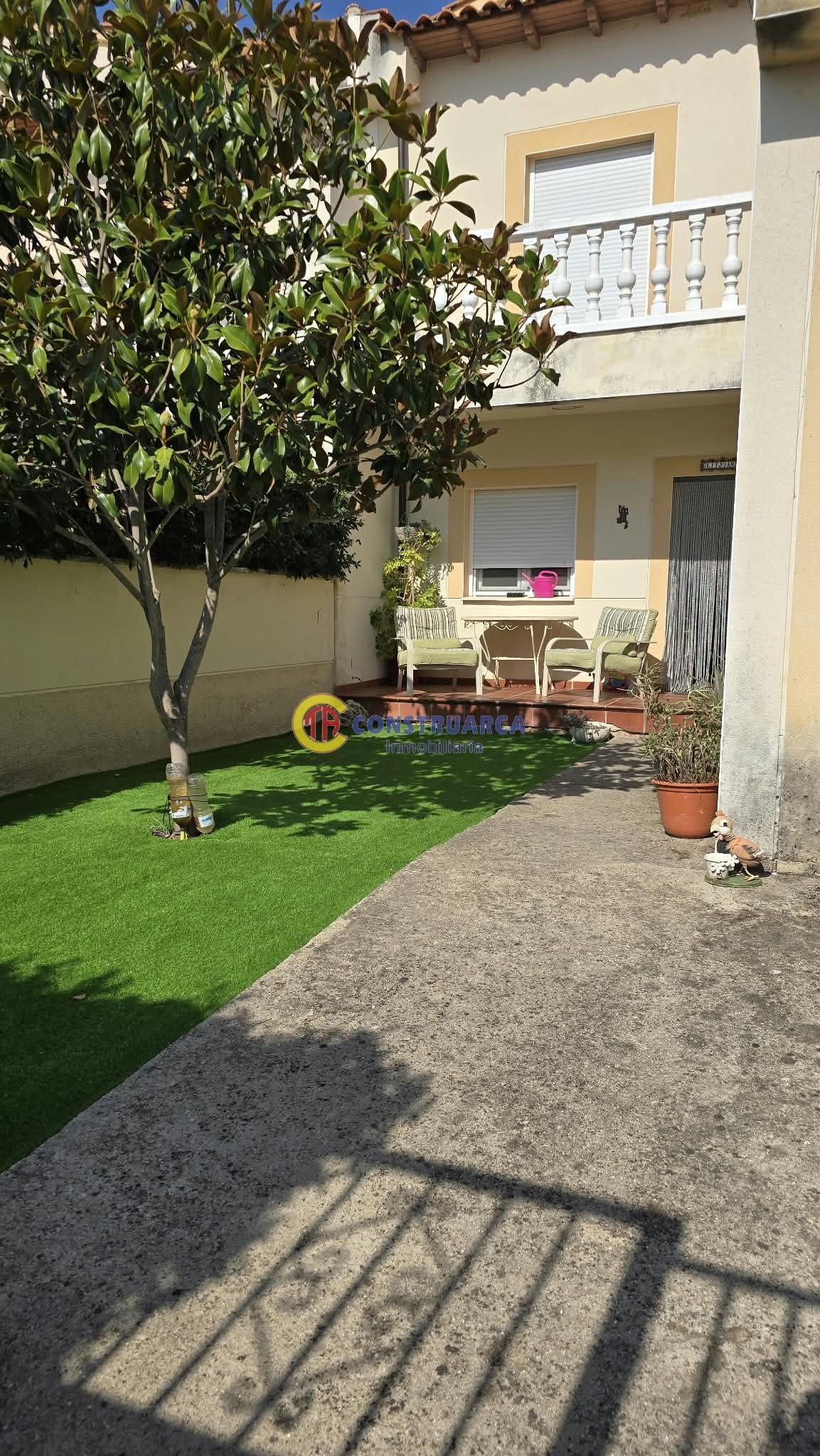 Venta de chalet en Montesclaros