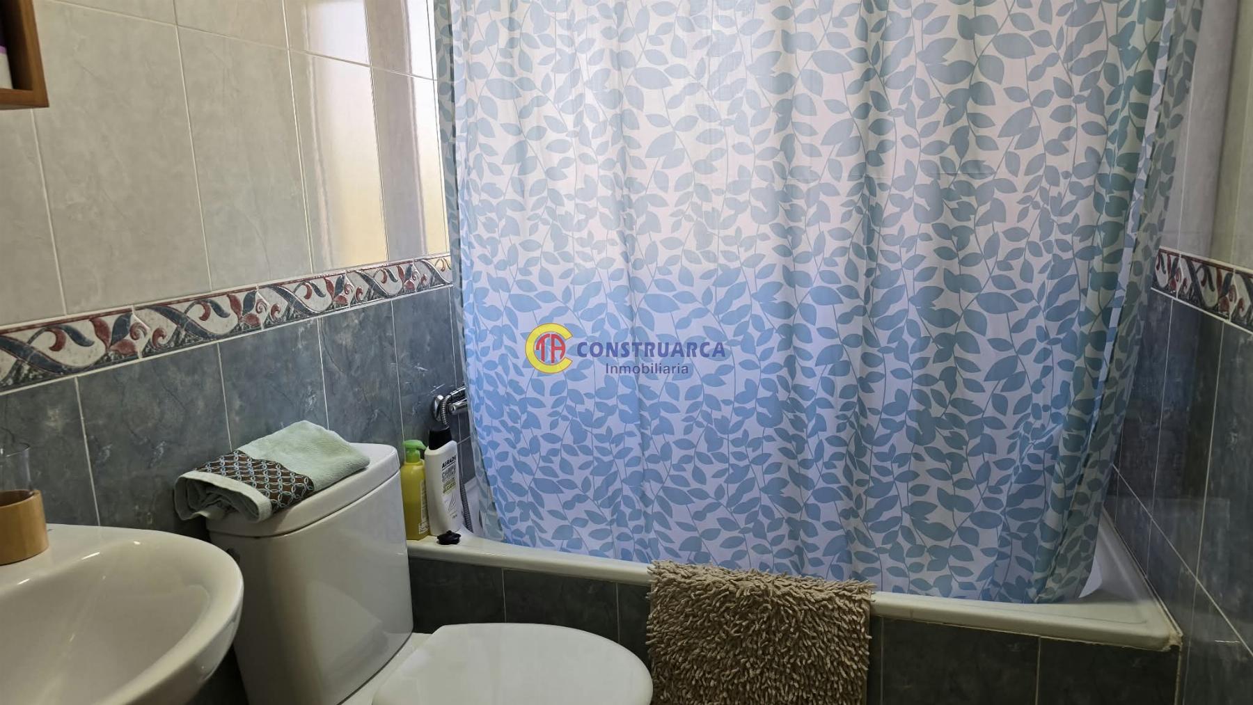 Venta de chalet en Montesclaros