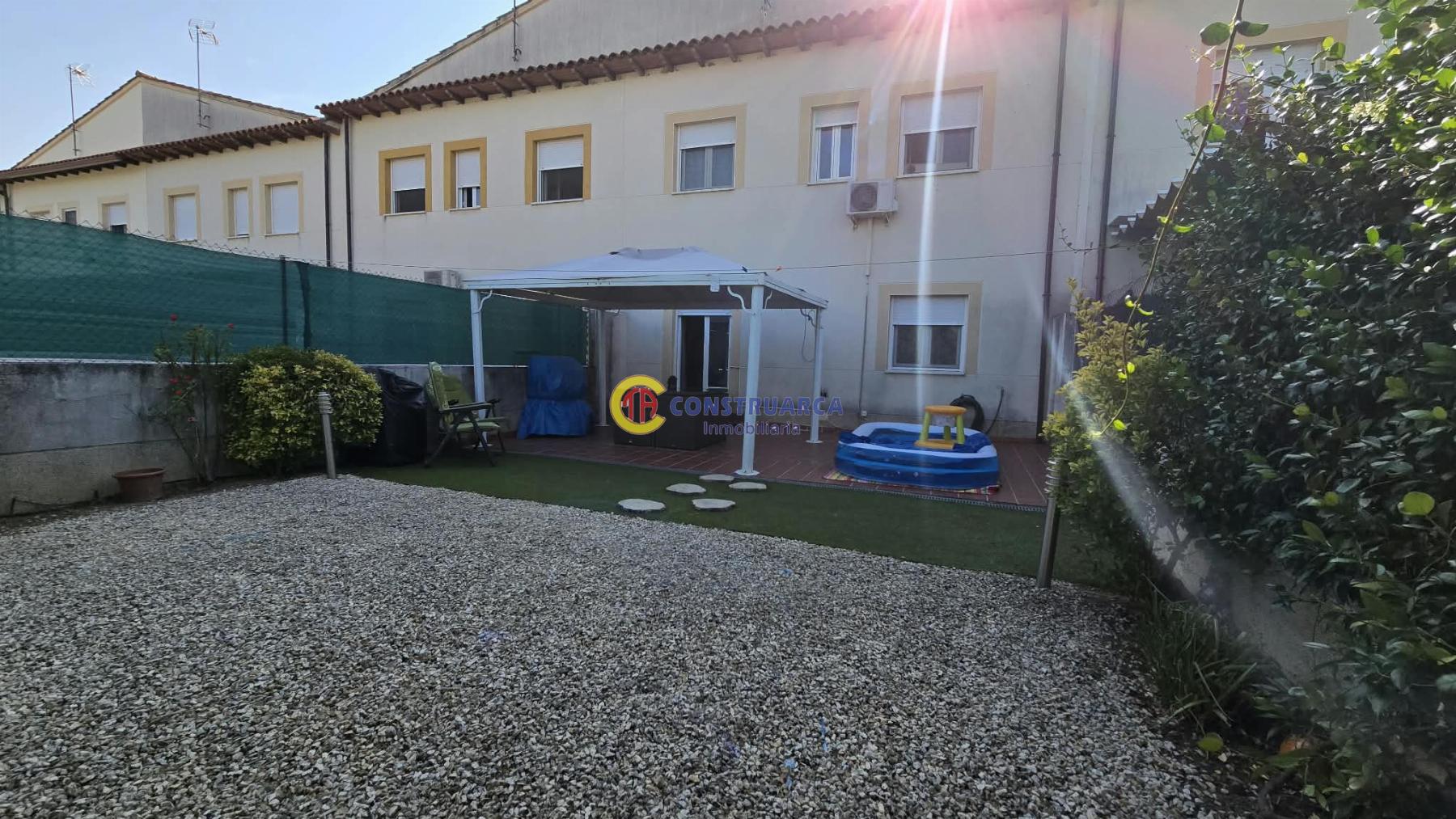 Venta de chalet en Montesclaros
