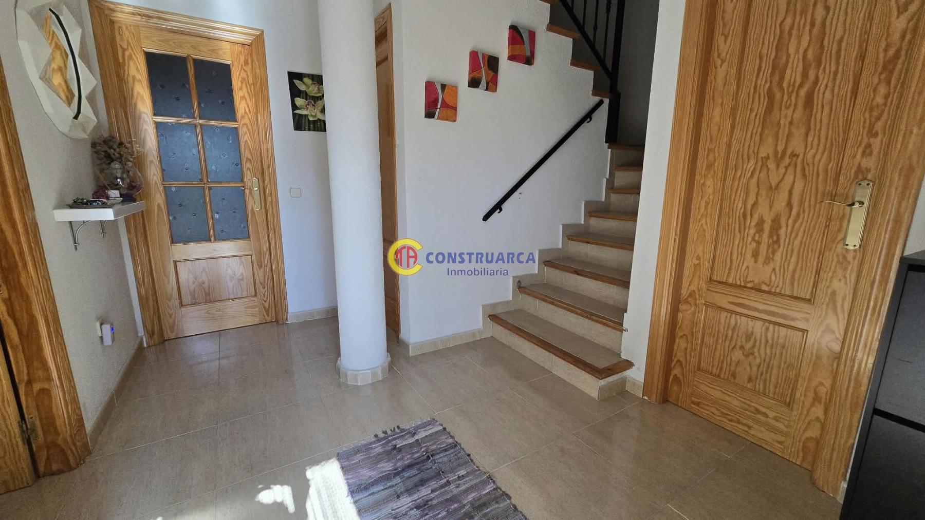 Venta de chalet en Montesclaros