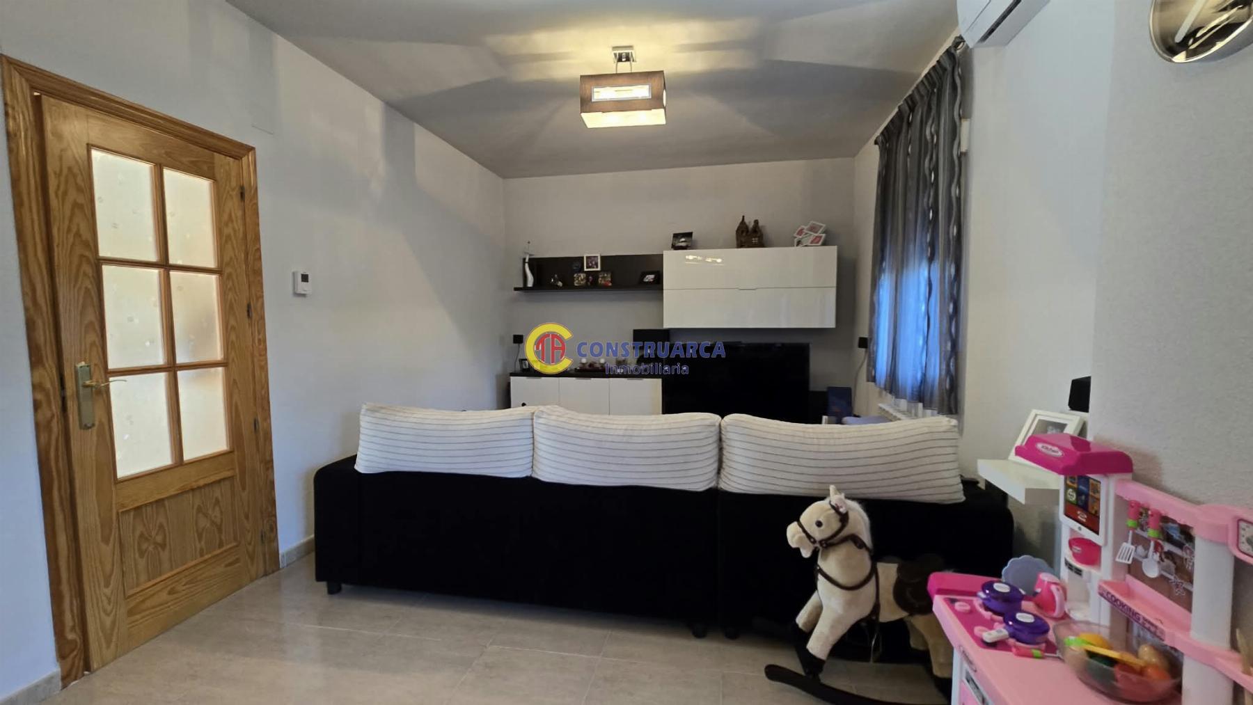 Venta de chalet en Montesclaros