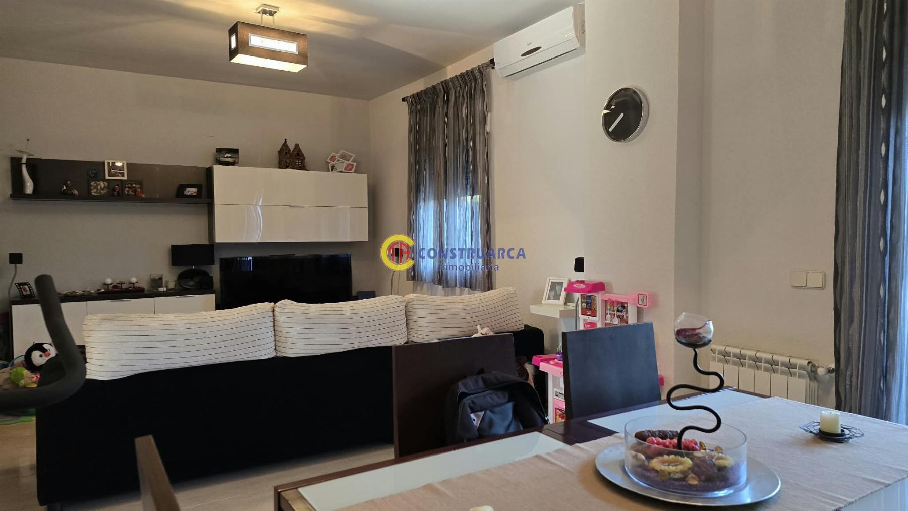 Venta de chalet en Montesclaros