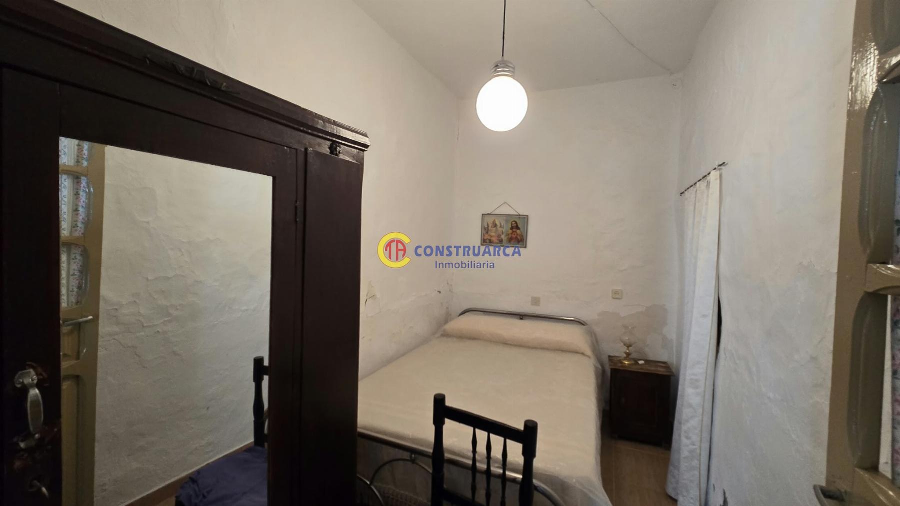 Venta de casa en Valdelacasa de Tajo