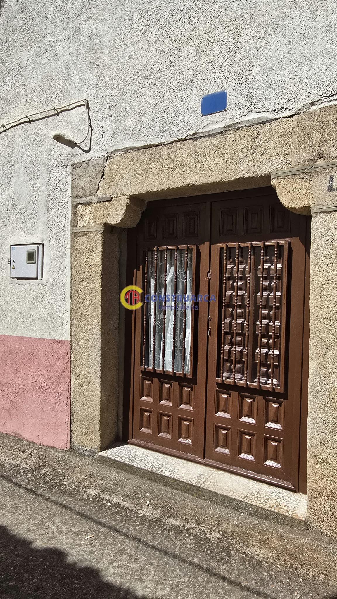 Venta de casa en Valdelacasa de Tajo