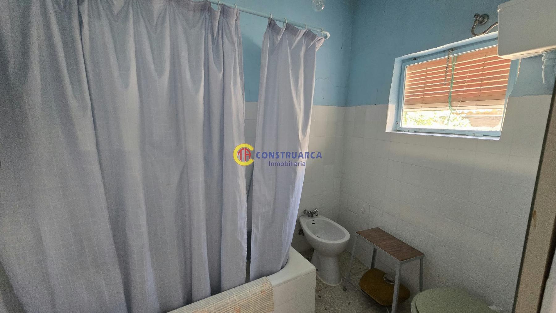 Venta de casa en Valdelacasa de Tajo
