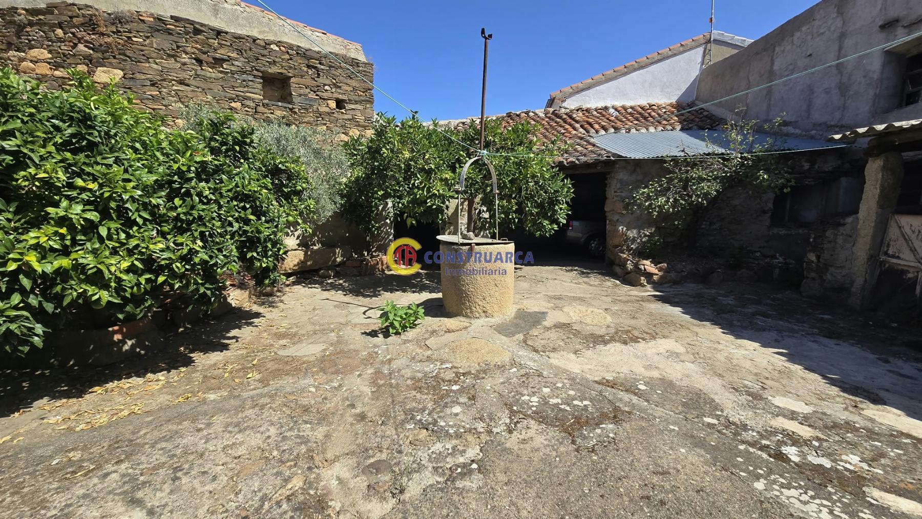 Venta de casa en Valdelacasa de Tajo