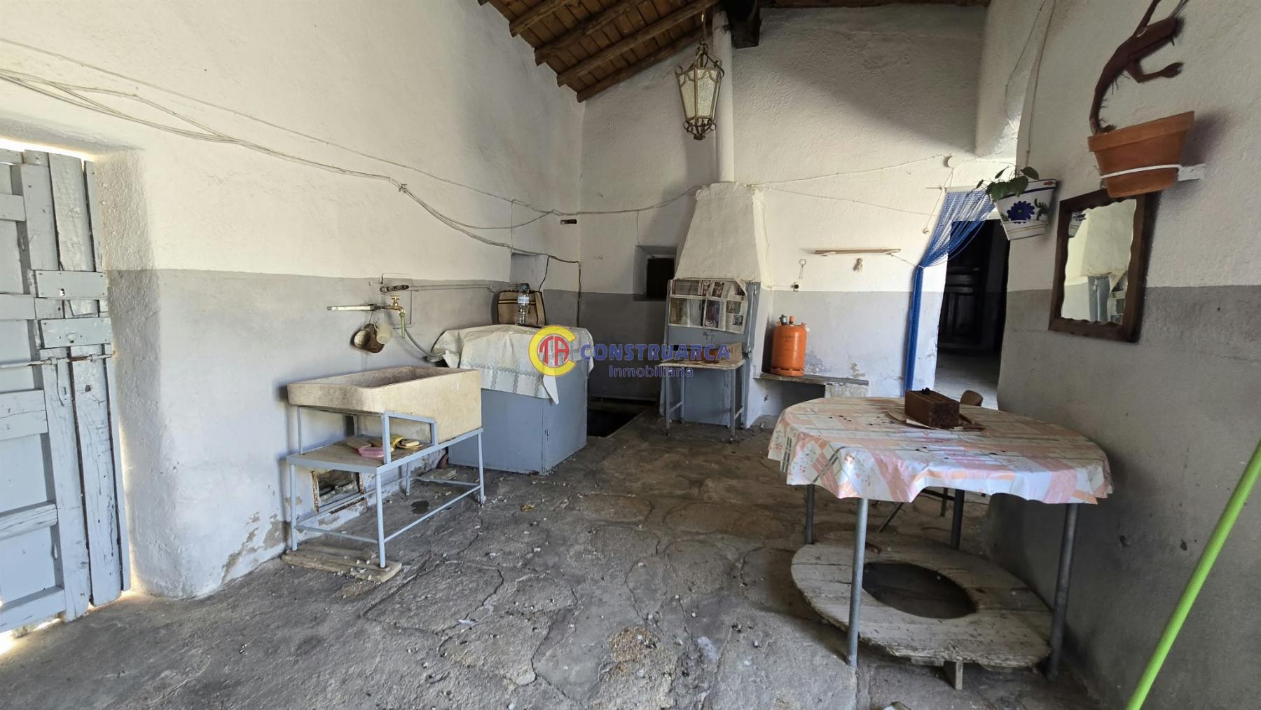 Venta de casa en Valdelacasa de Tajo