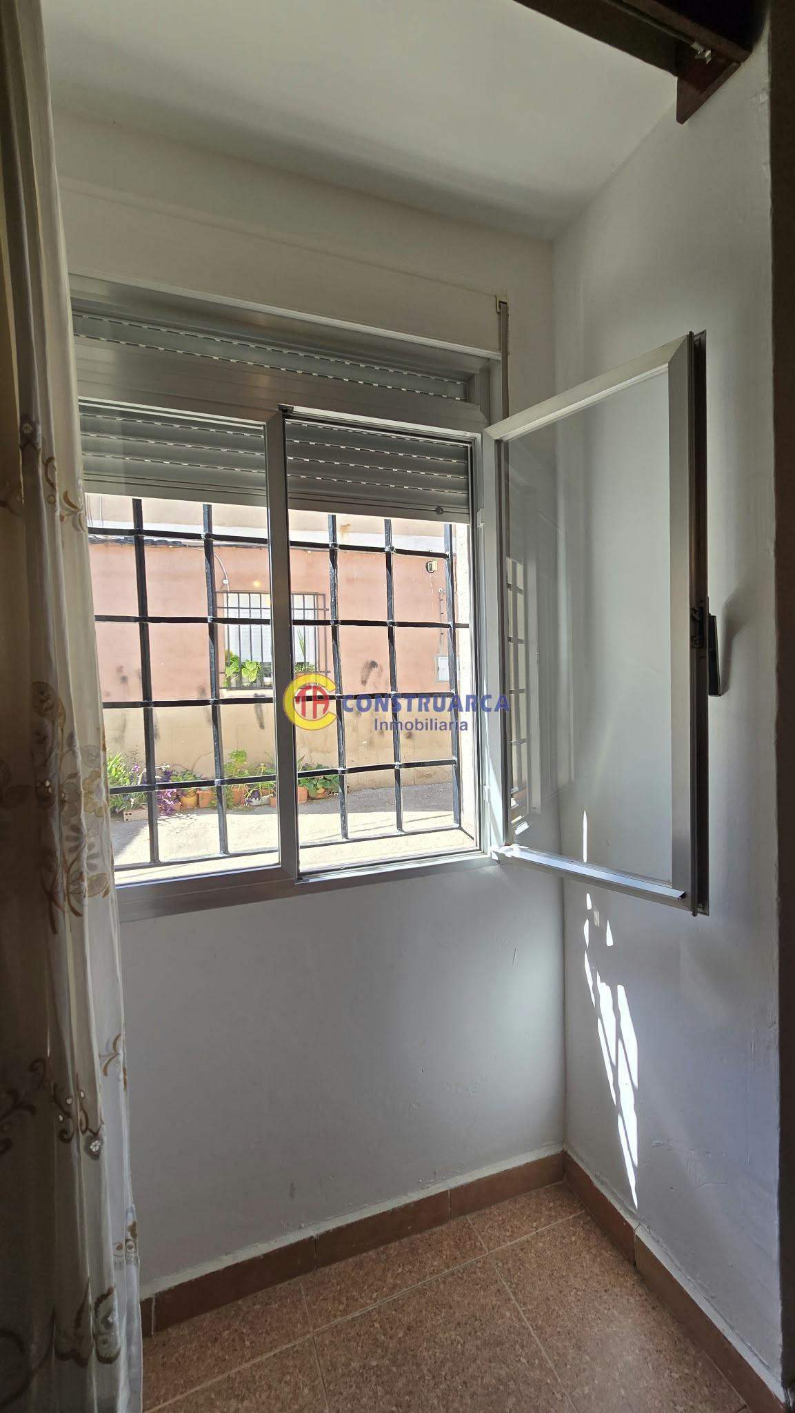 Venta de casa en Valdelacasa de Tajo