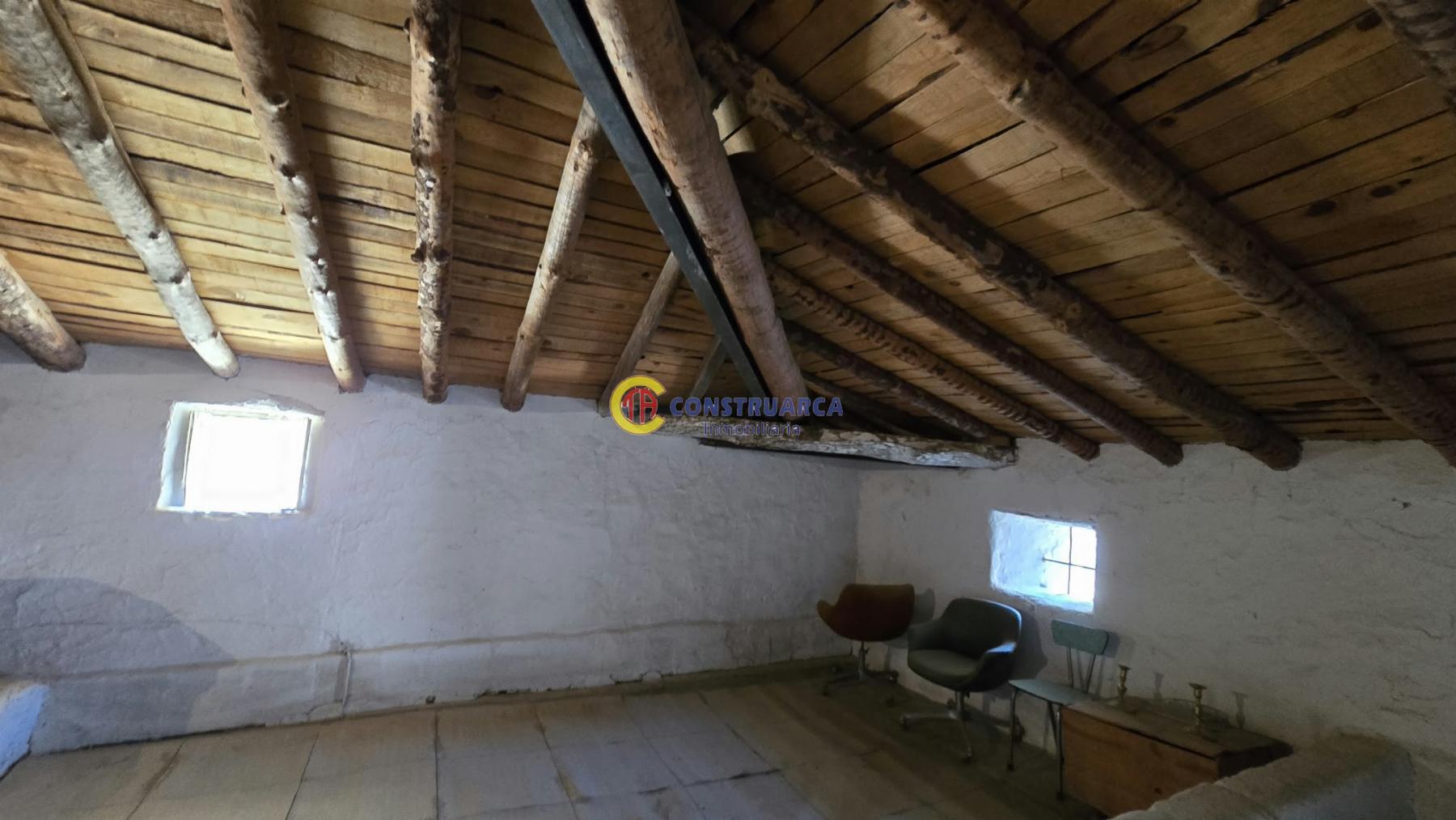 Venta de casa en Valdelacasa de Tajo
