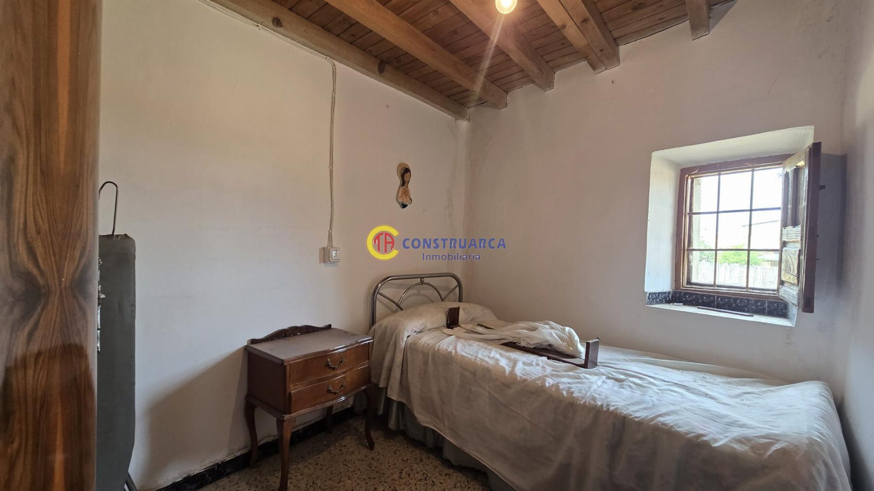 Venta de casa en Caleruela