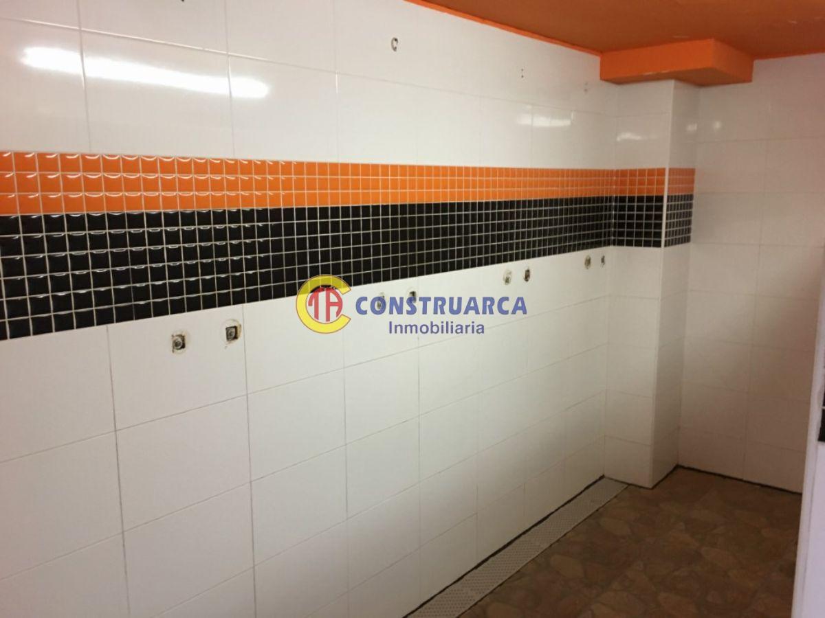 Venta de local comercial en Talavera de la Reina