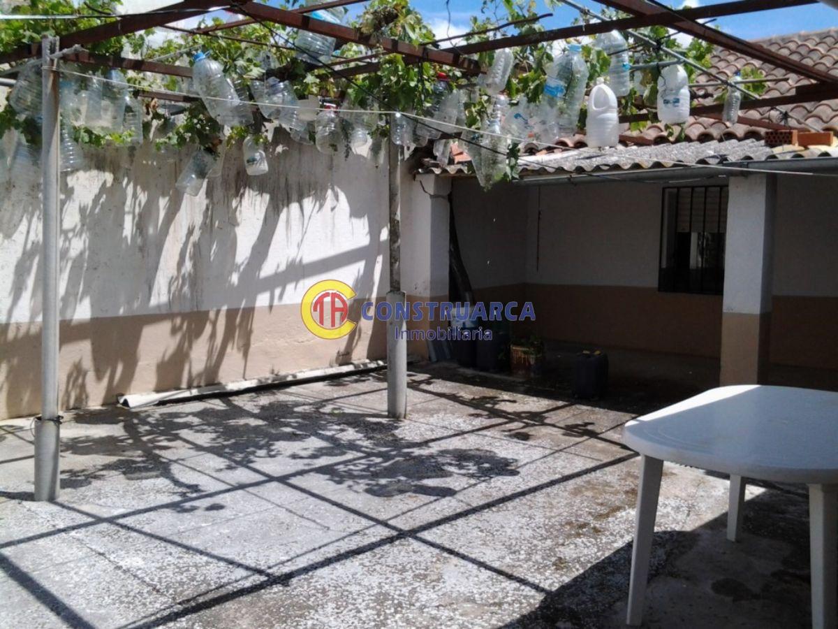 For sale of house in Lucillos