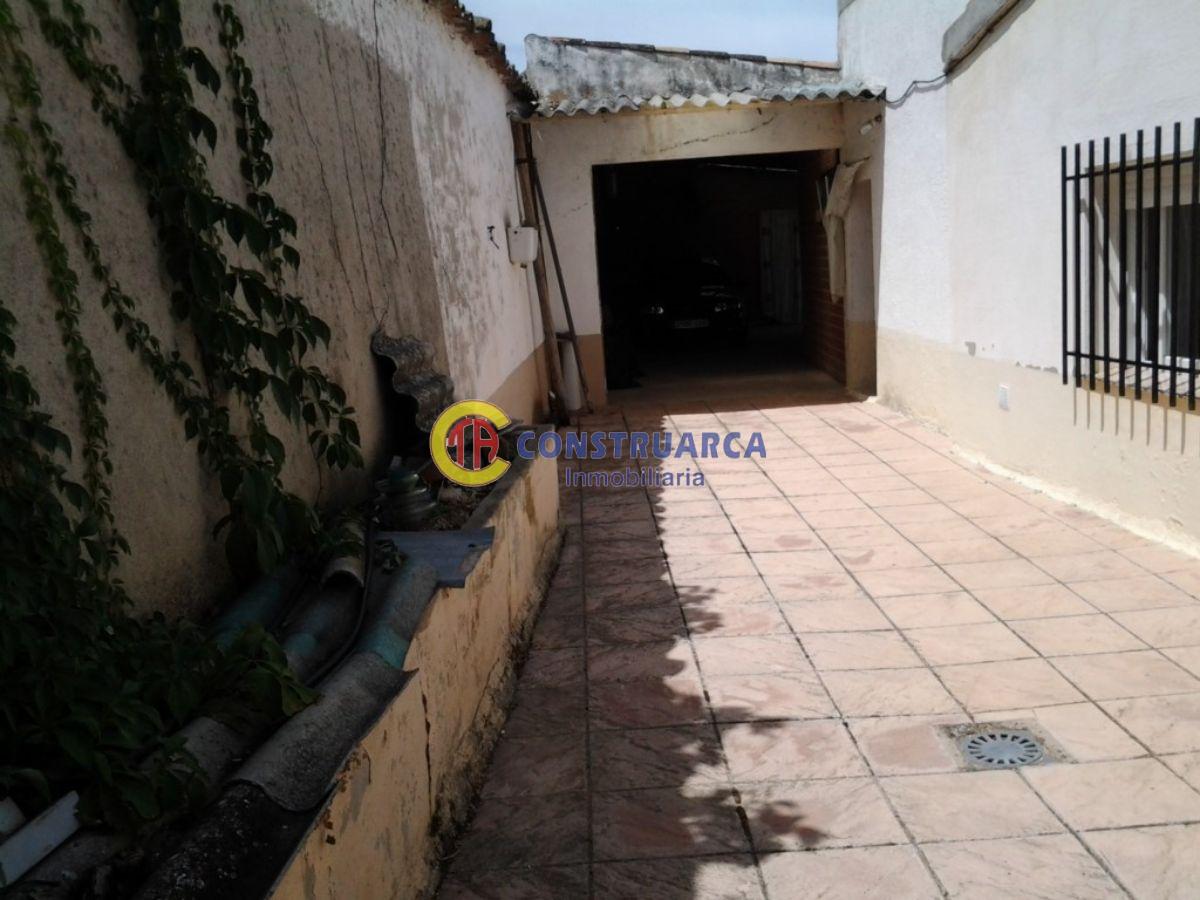 For sale of house in Lucillos