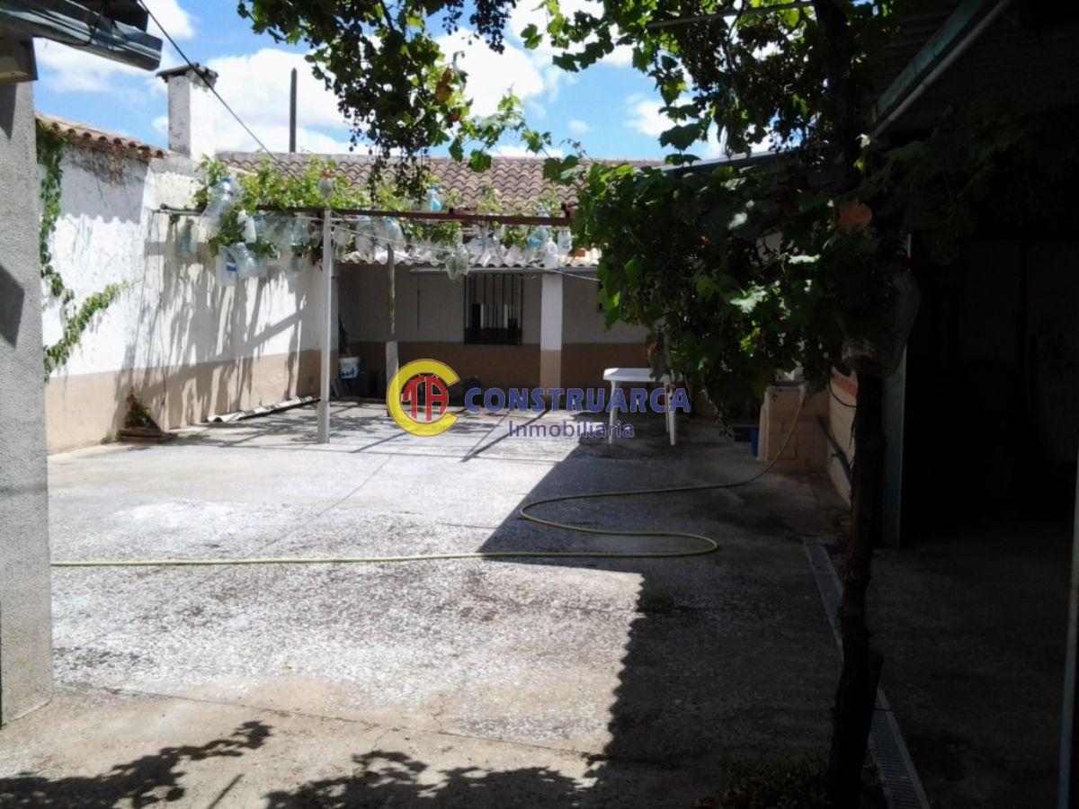 For sale of house in Lucillos