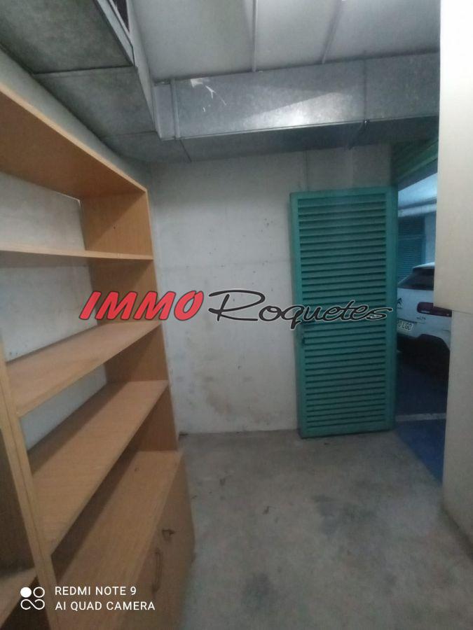 For sale of garage in Les Roquetes