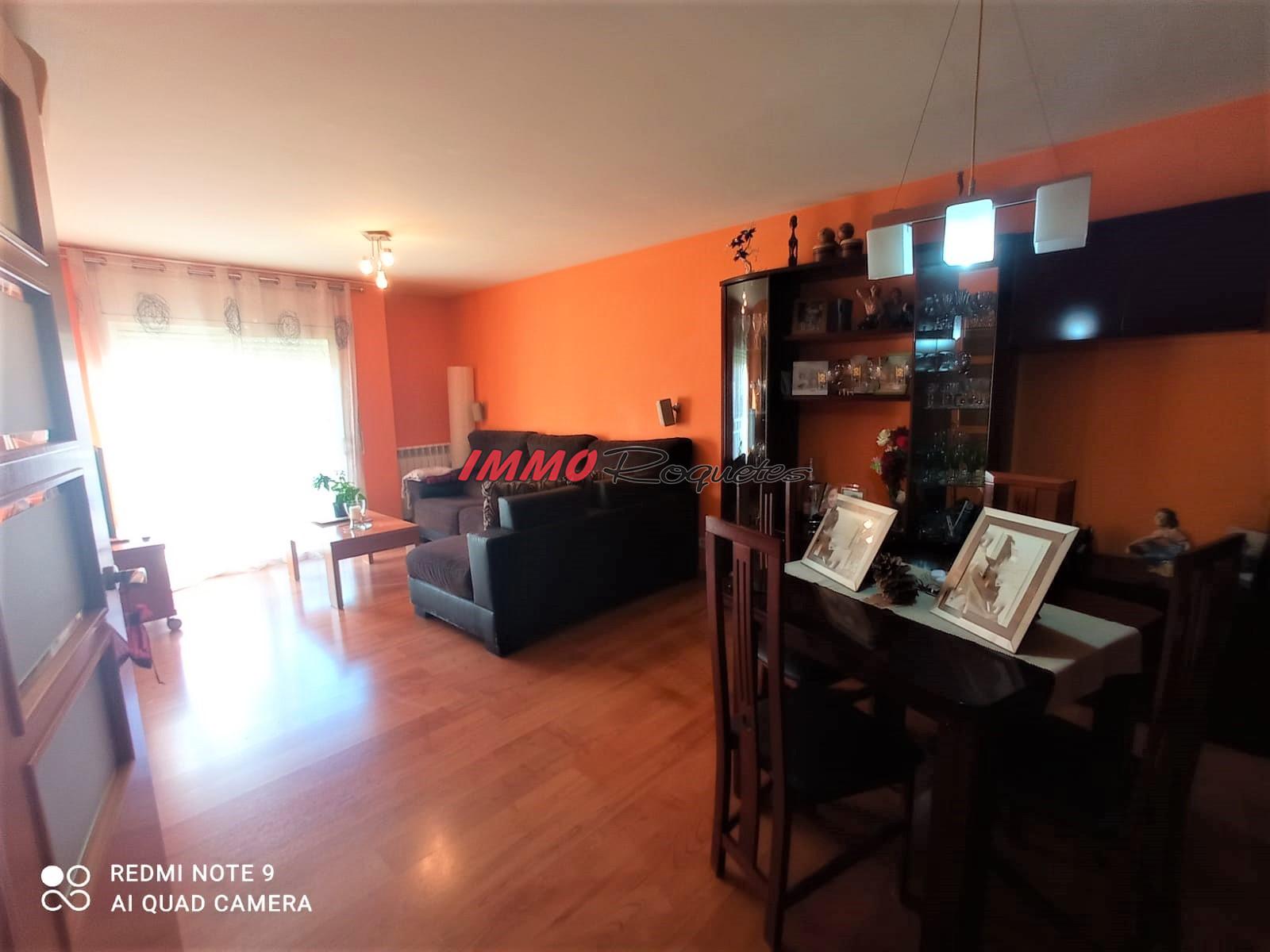 For sale of duplex in Les Roquetes