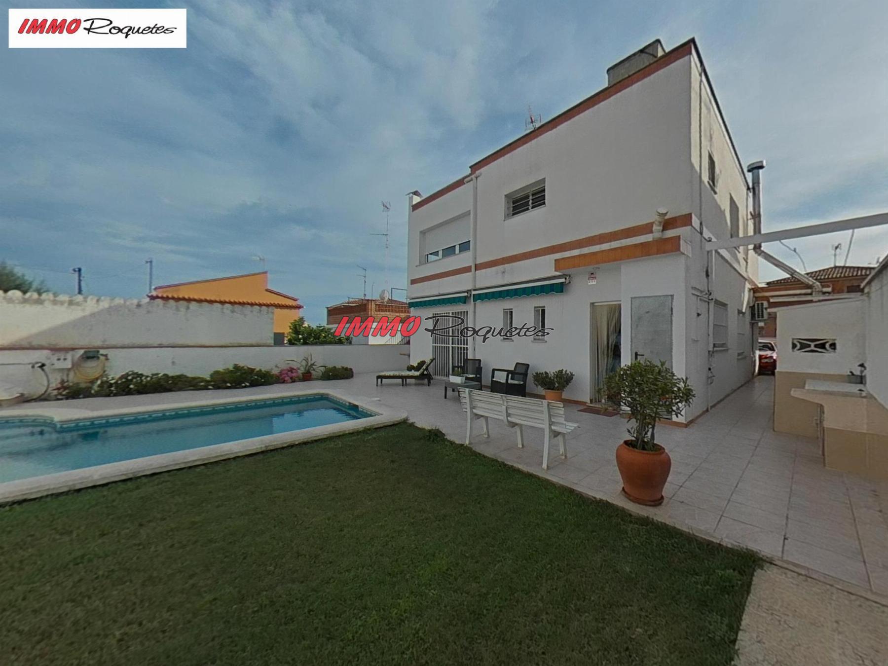 Casa en venta en Santa María, Cubelles