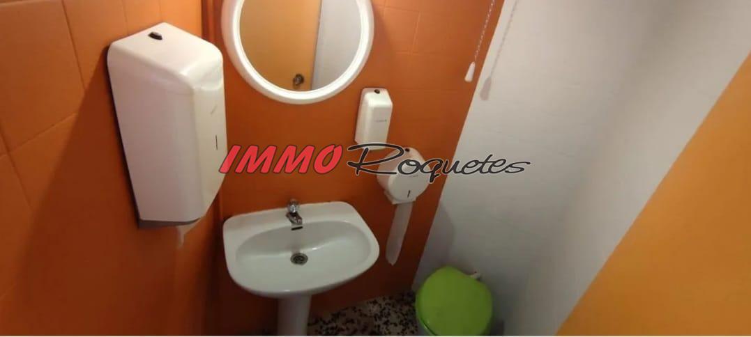 Wynajem z local comercial w Les Roquetes