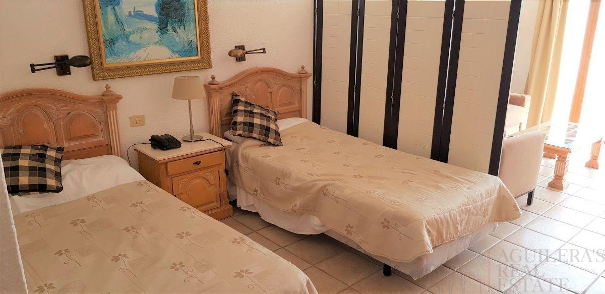 For sale of study in Arona
