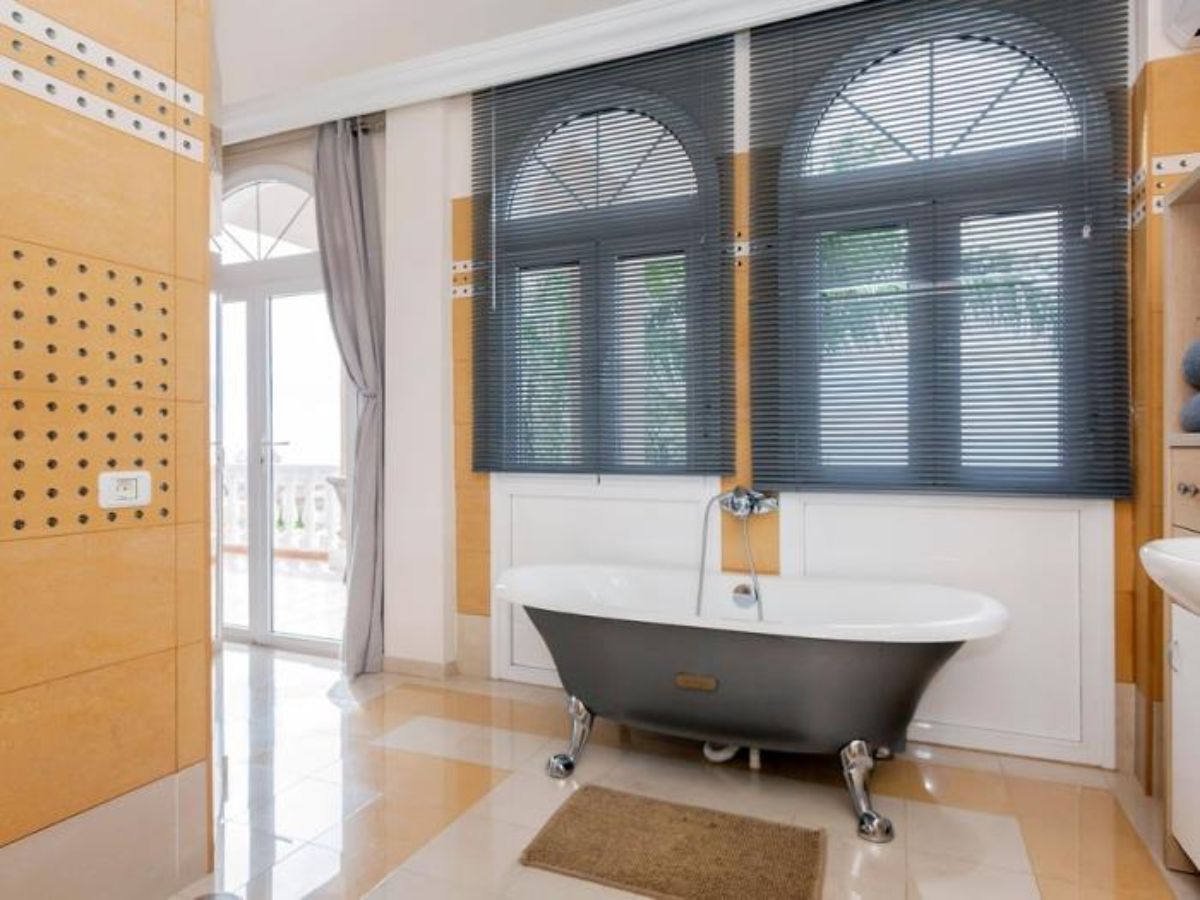 Venta de villa en Costa Adeje