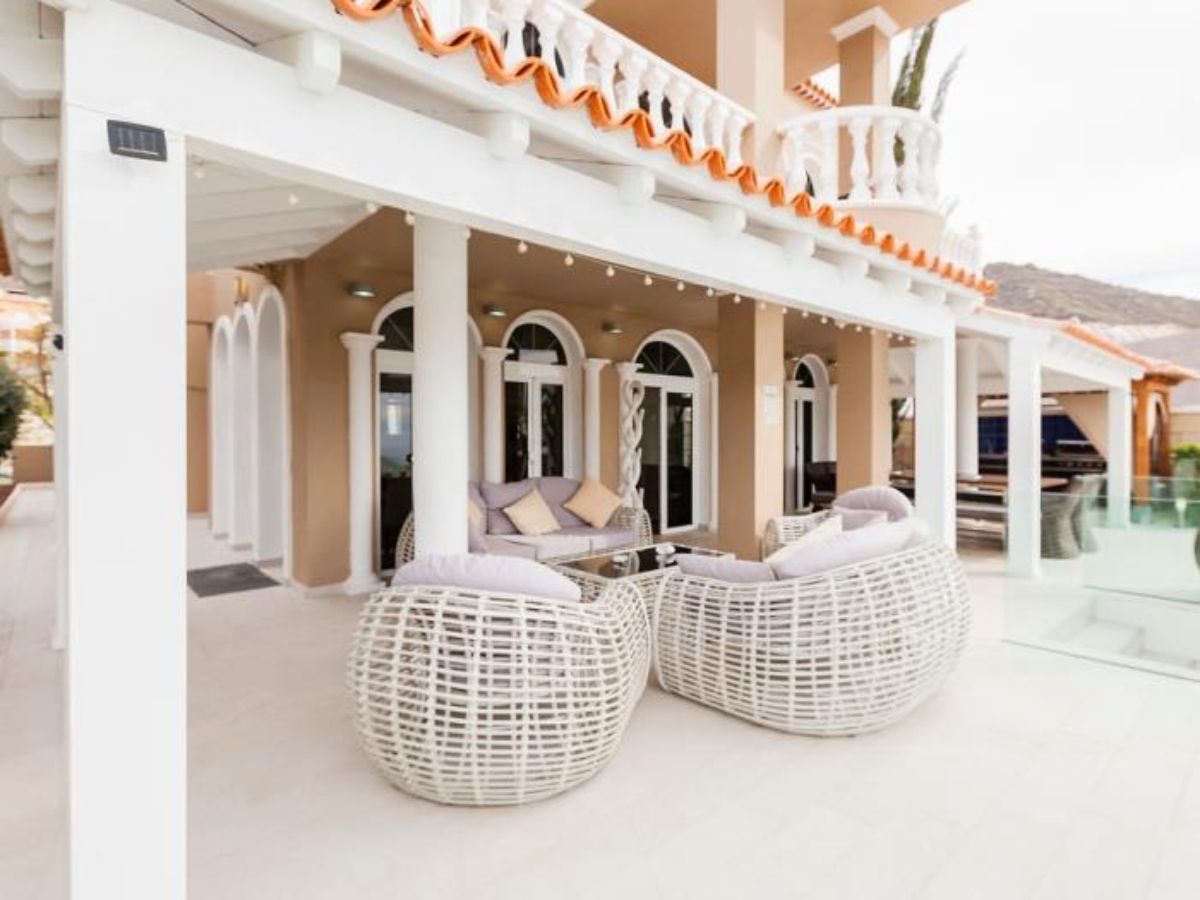 Venta de villa en Costa Adeje