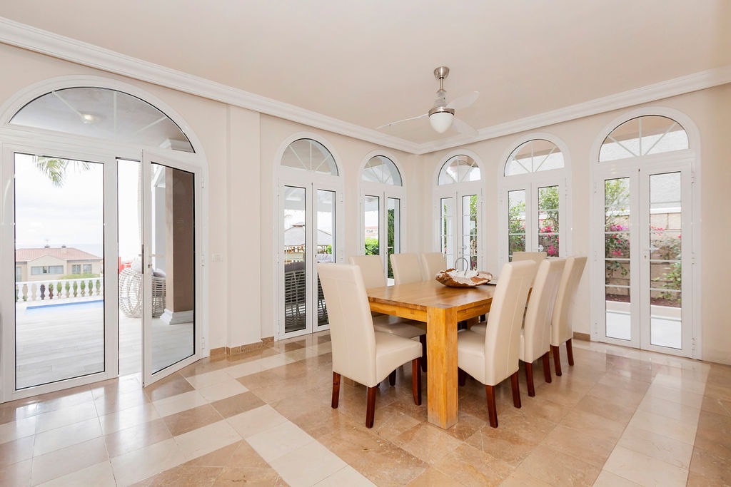Venta de villa en Costa Adeje