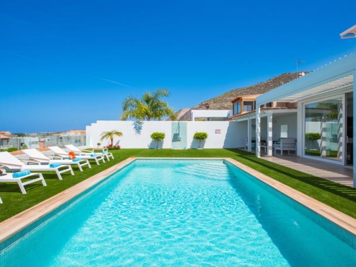 For sale of villa in Costa Adeje
