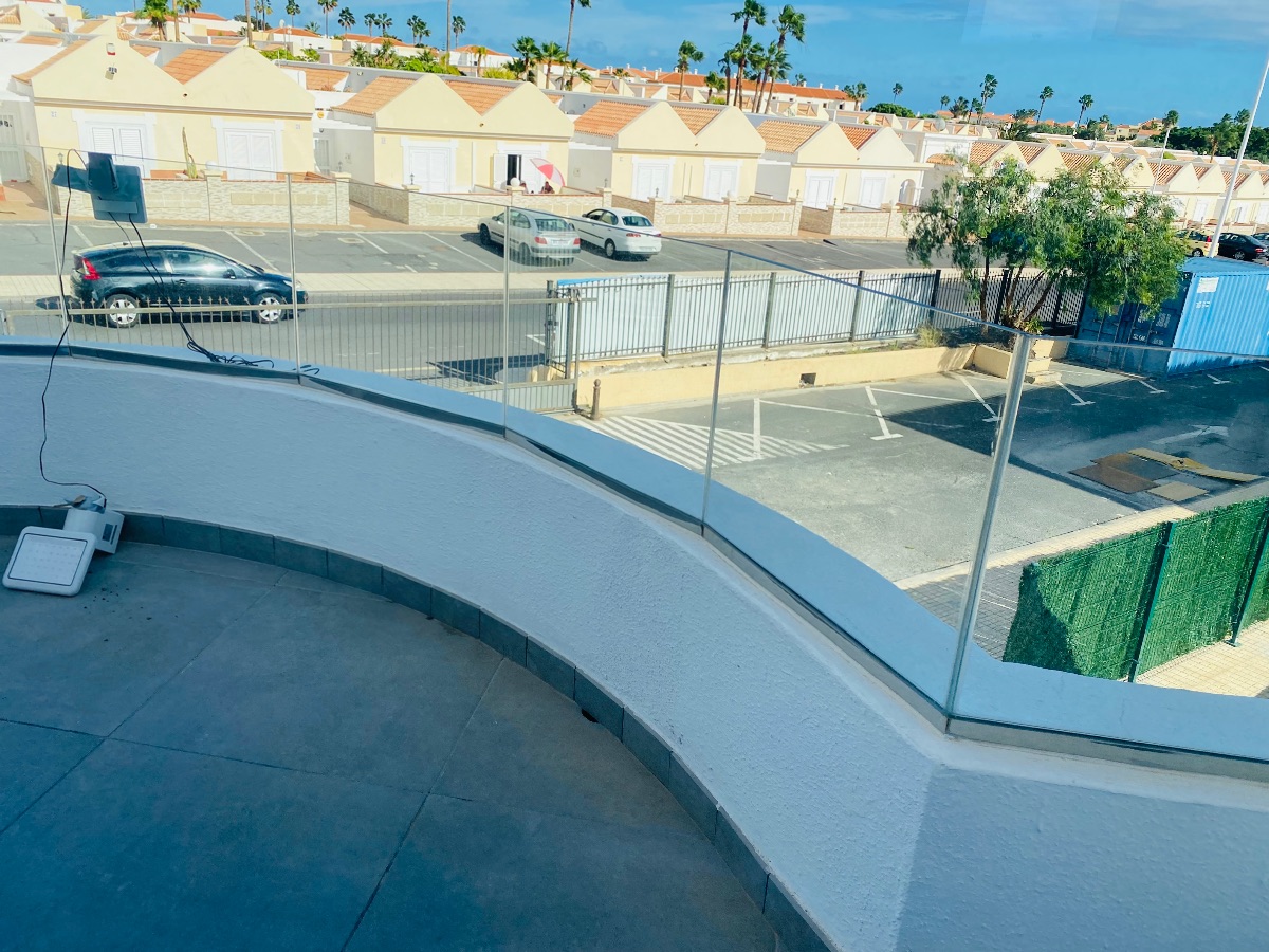 For sale of bungalow in Golf del sur
