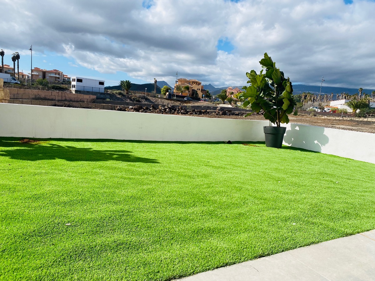 For sale of bungalow in Golf del sur