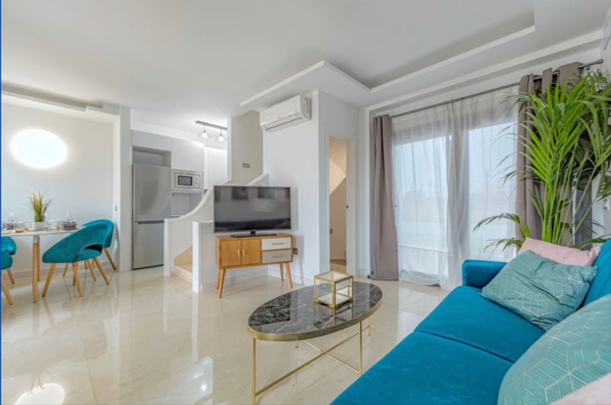 For sale of bungalow in Golf del sur