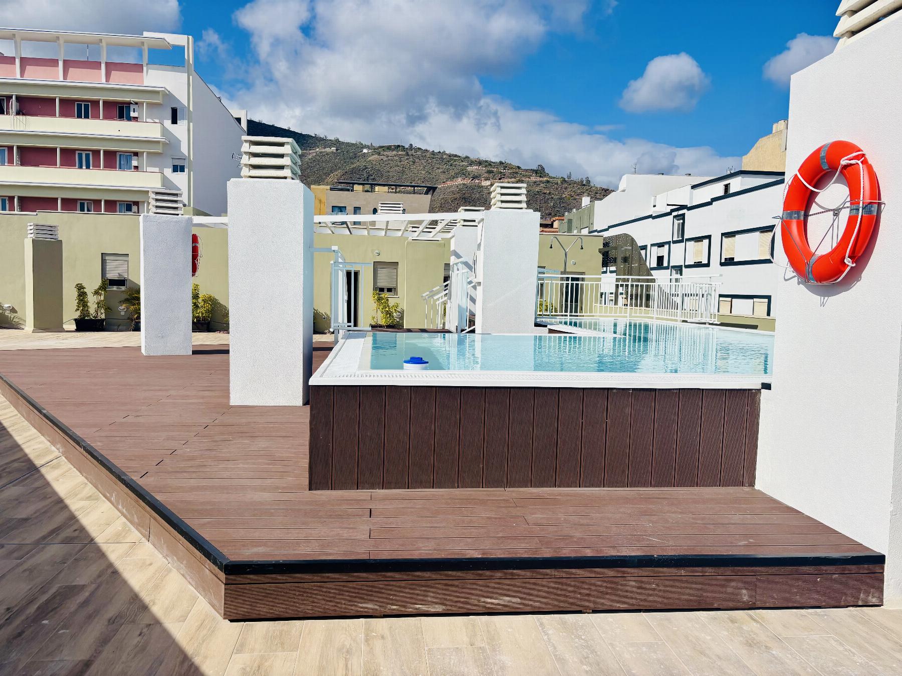 For sale of penthouse in Santa Cruz