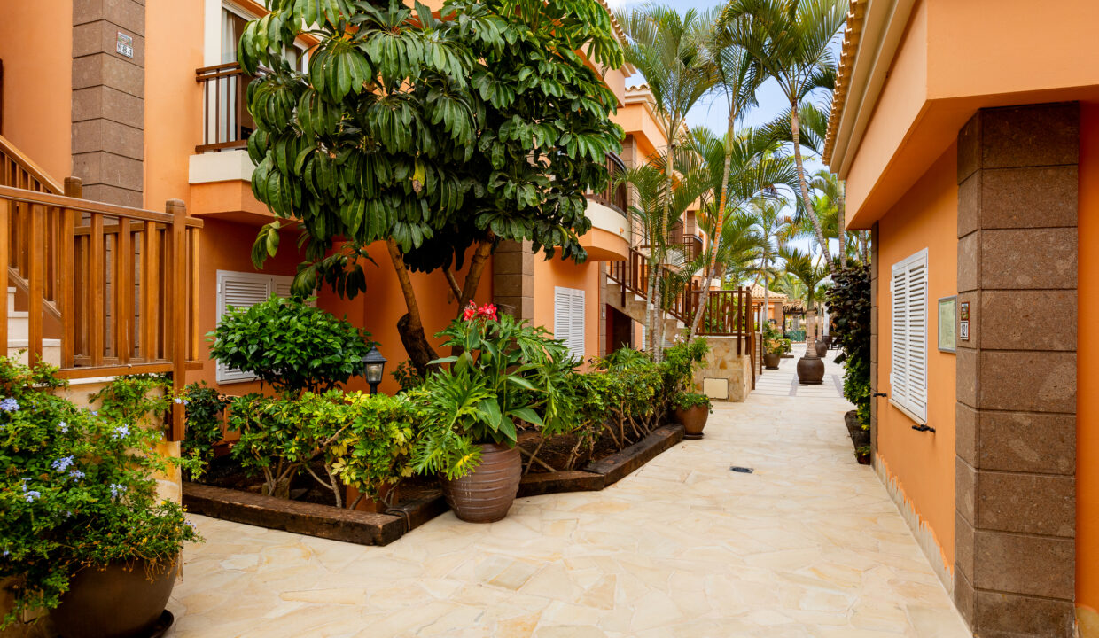 For sale of apartment in Playa de los Cristianos