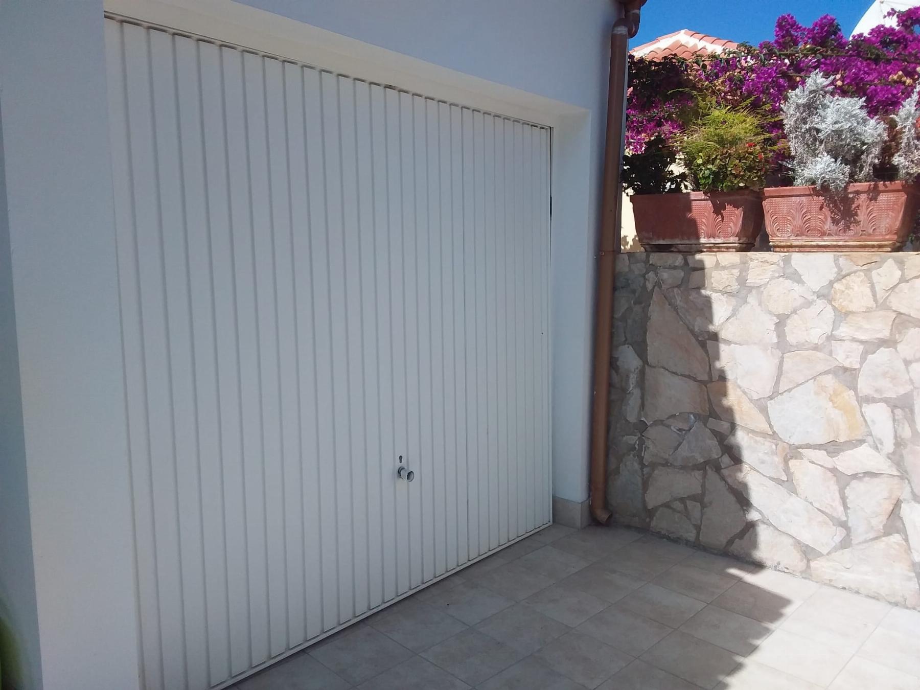 For sale of house in Arona