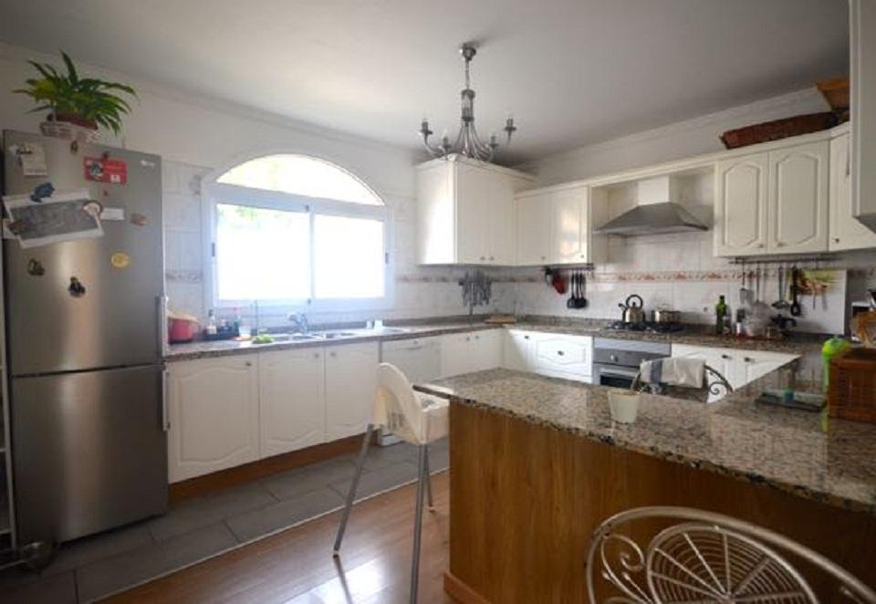 For sale of house in Arona