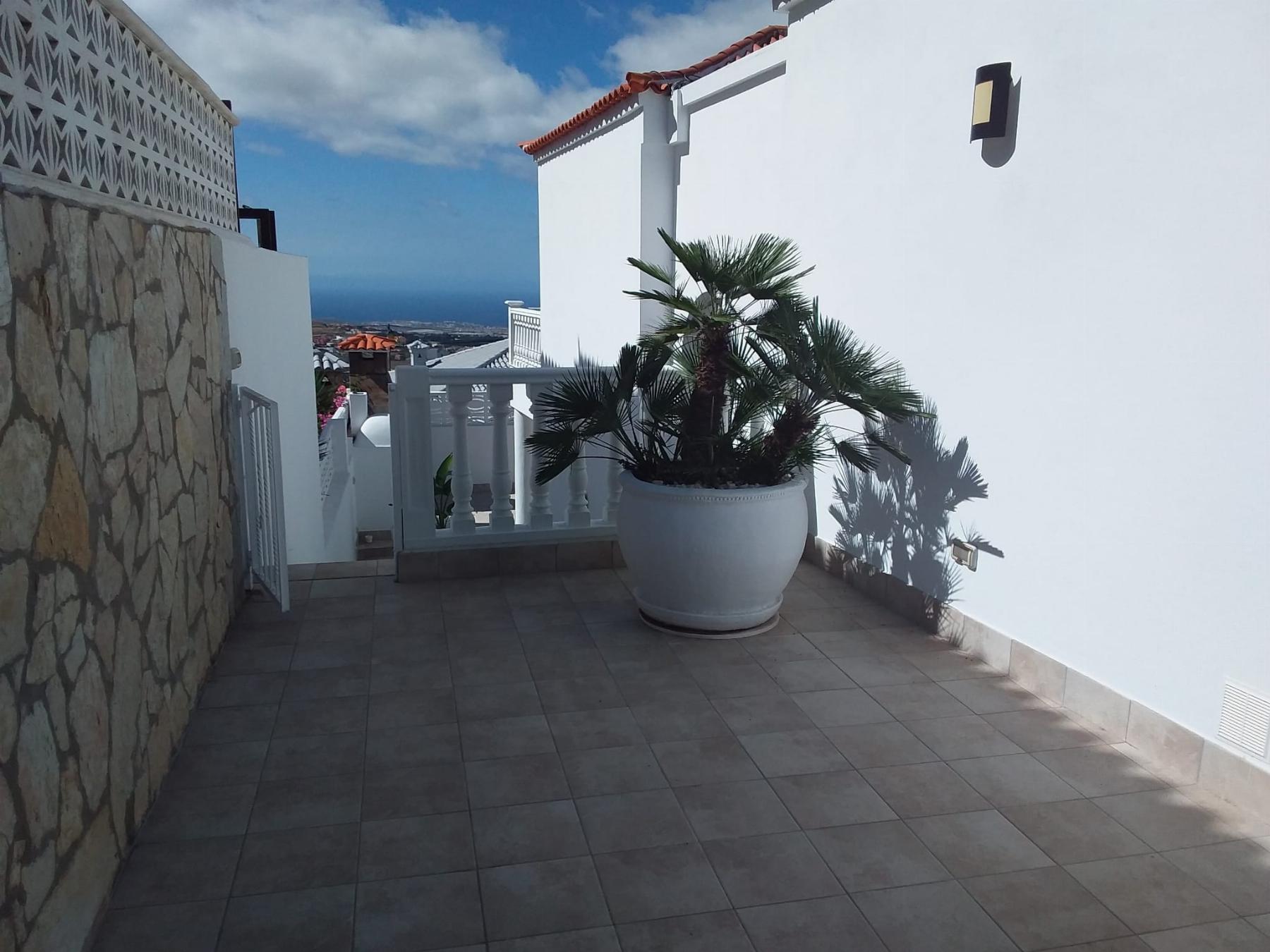 For sale of house in Arona