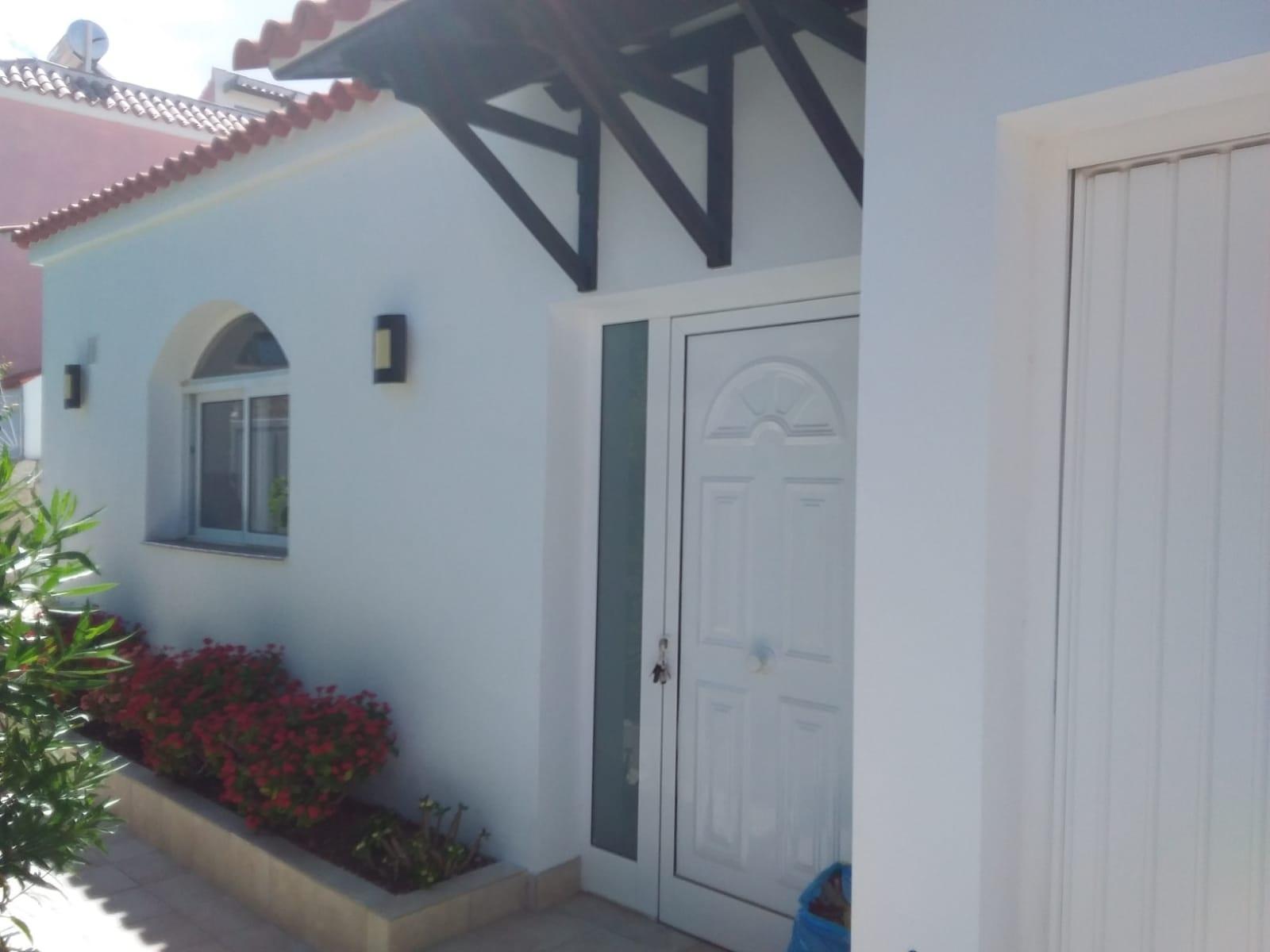 For sale of house in Arona
