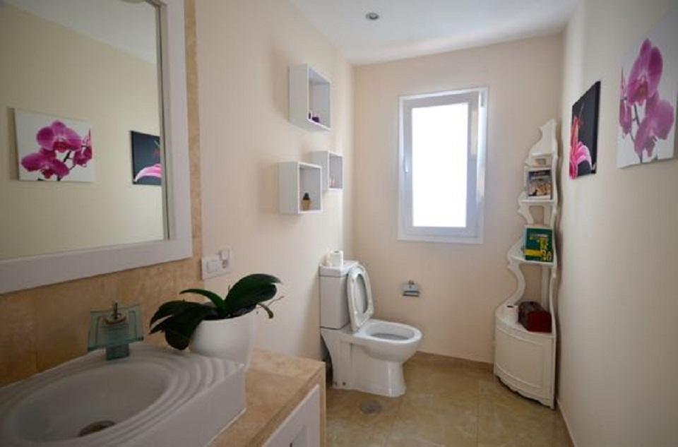 For sale of house in Arona