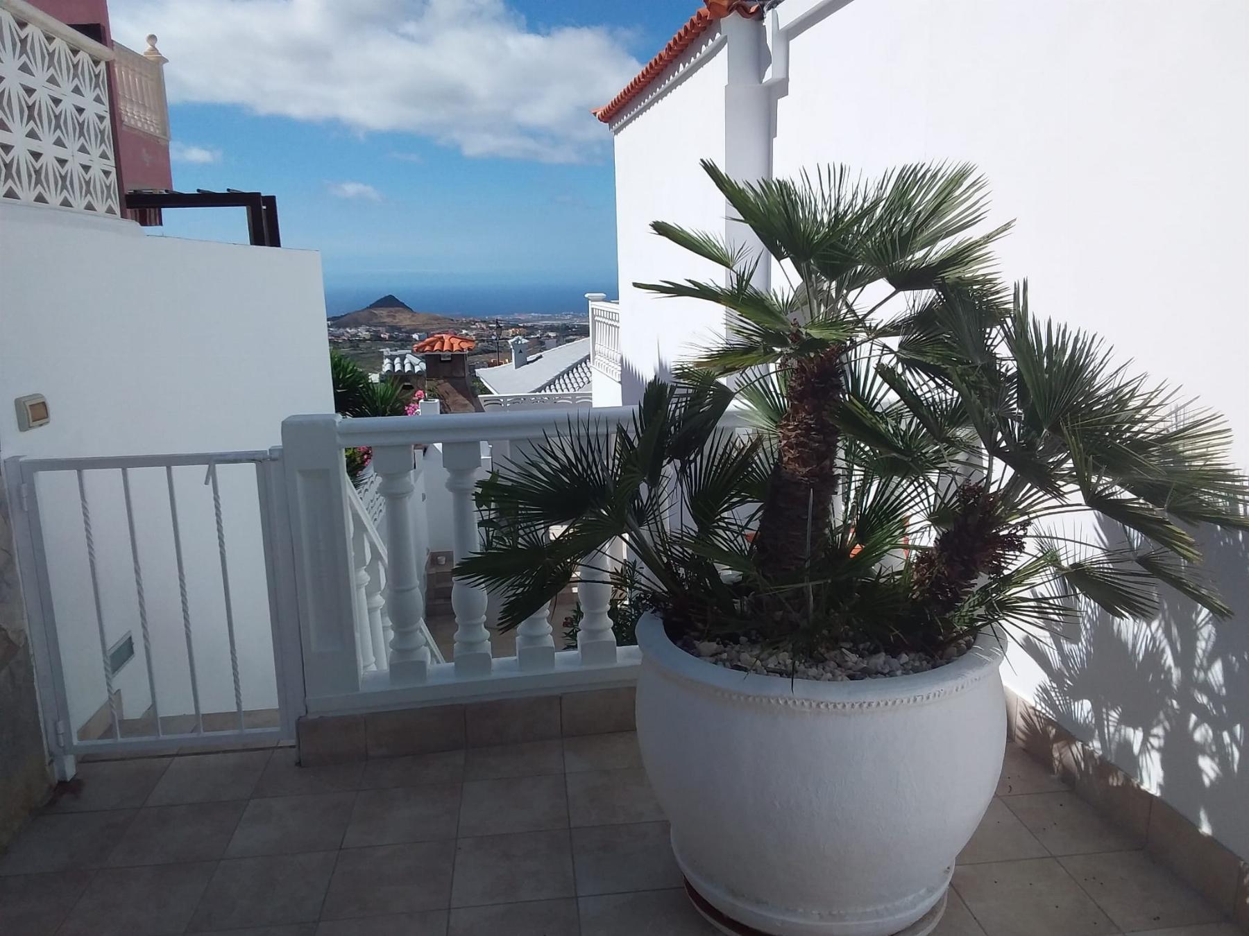 For sale of house in Arona