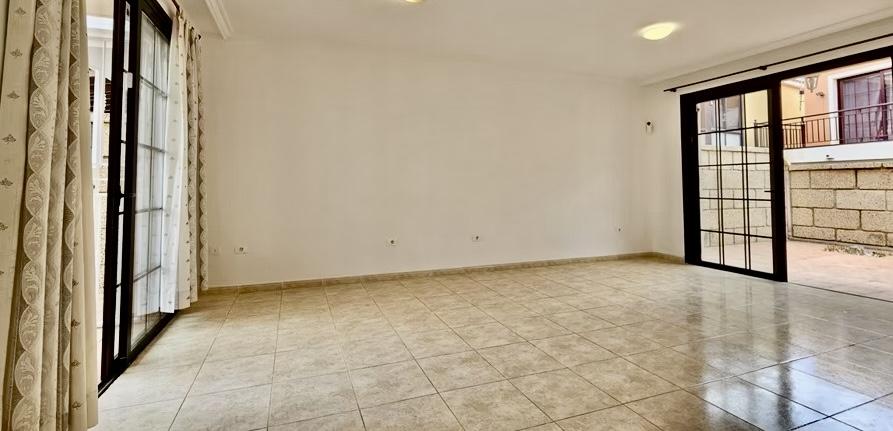 For sale of house in Arona