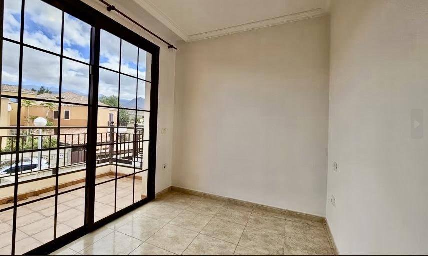 For sale of house in Arona