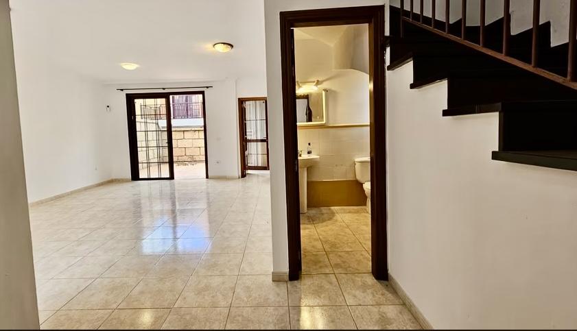 For sale of house in Arona