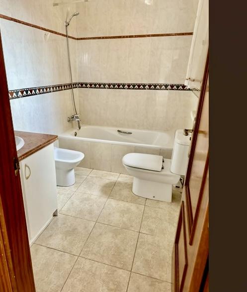 For sale of house in Arona