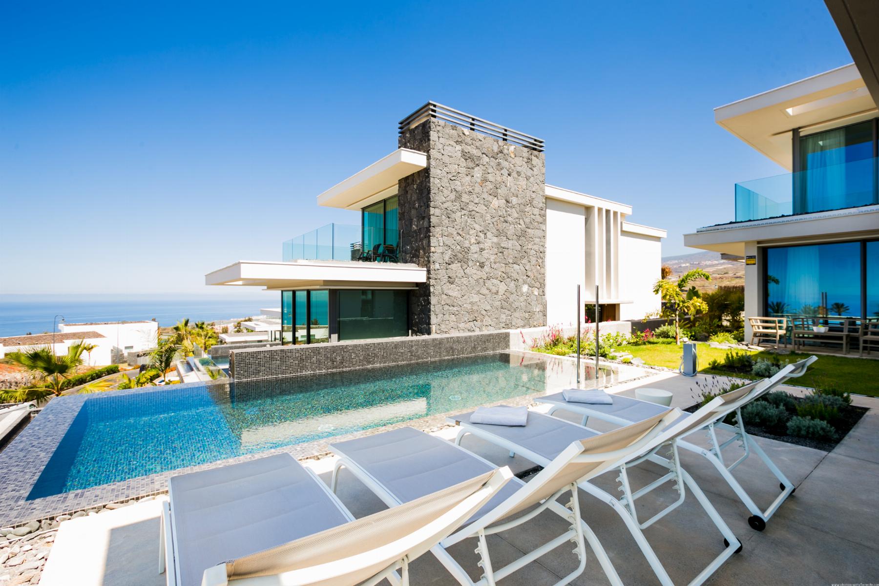 For sale of villa in Guía de Isora